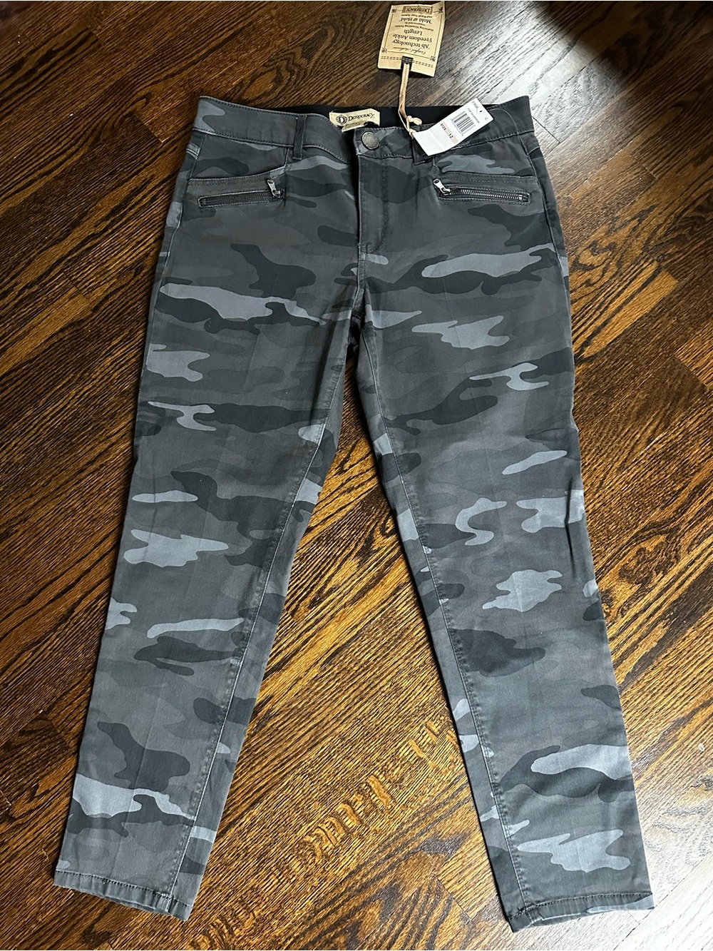 Democracy Women's Gray Camo Skinny Jeans-12